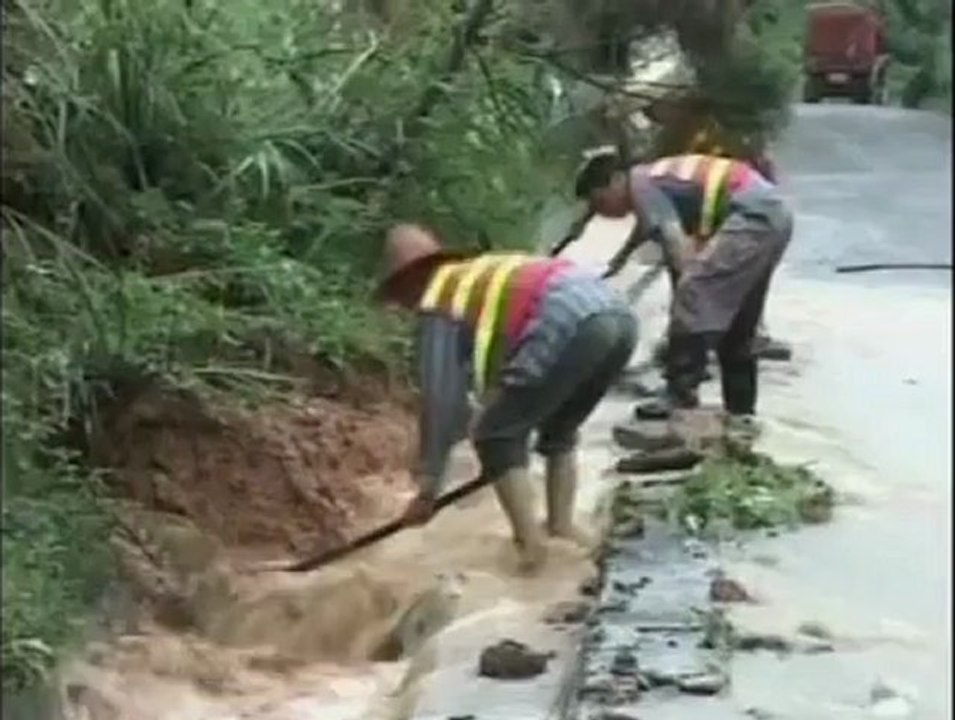 Severe floods sweep through China