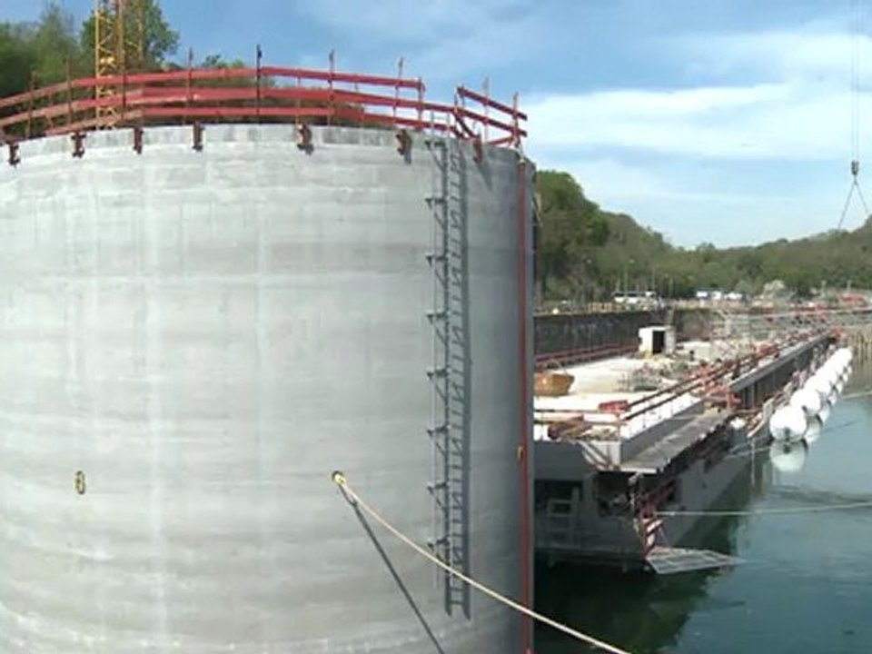 Premier élément pour le nouveau quai des frégates multi-missions (FREMM) à Brest