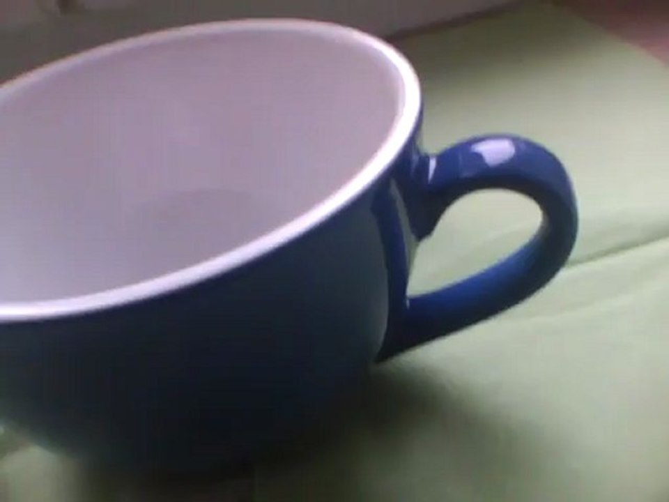 Die blauweiße tasse