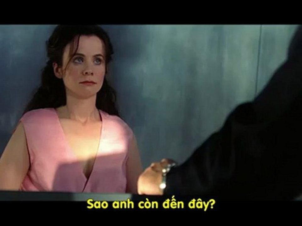 Equilibrium.2002_clip4