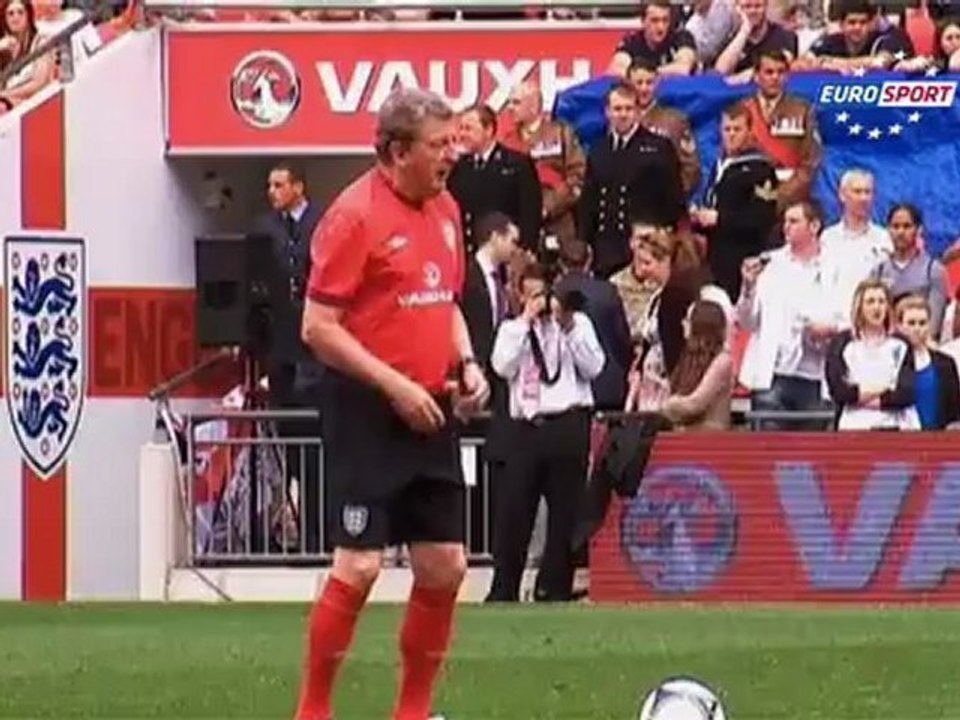 Zoom: injured England