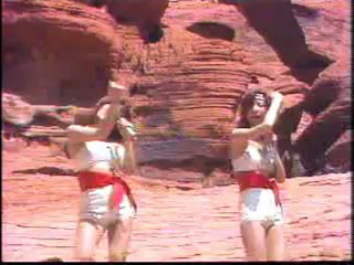 ピンクレディー - UFO