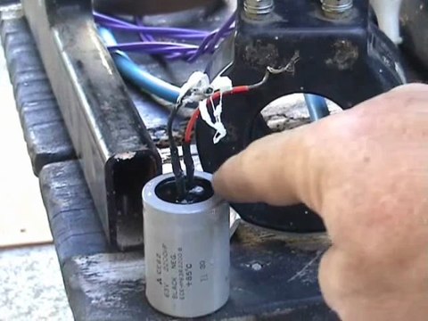 Capacitor explodes 2200 uF 63 Volts