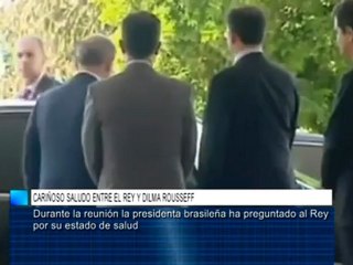 Cariñoso saludo entre el Rey y Dilma Rousseff