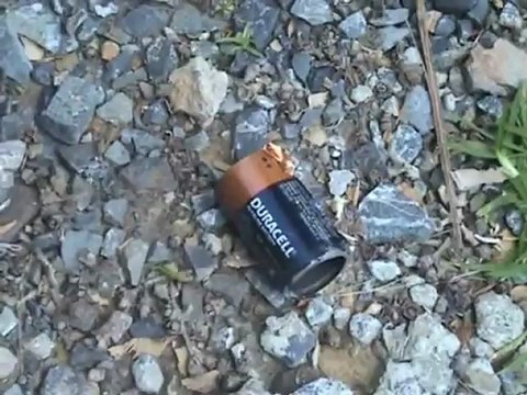 D-Cell battery explodes at 42 Volts AC