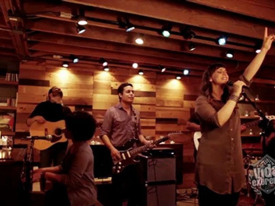 Christine D'Clario - Gloria en lo Alto - Vida Extrema