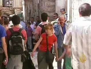 طرد قوات الاحتلال الاسرائيلي لسبع أسر فلسطينية