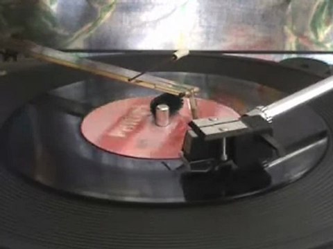 Un banc un arbre une rue Severine - 45 RPM