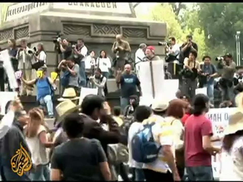 Mexico journalists protest media attacks