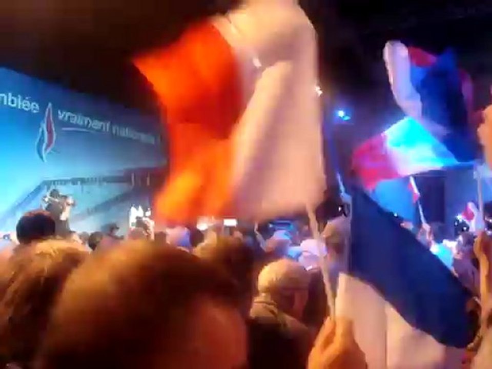 Ambiance au meeting de Marine :)