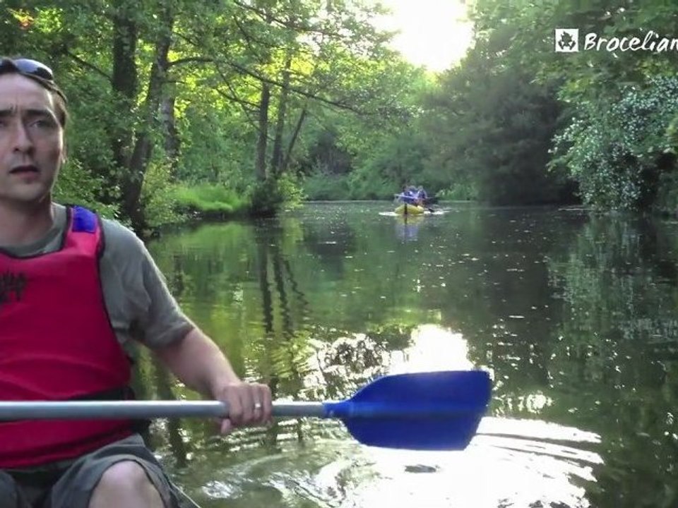 Balade en canoë au crépuscule à Montfort en Brocéliande