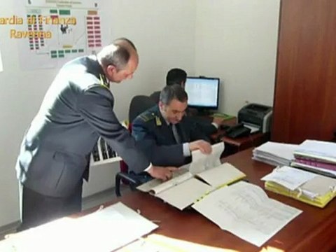 Ravenna - Denunciato Direttore di Banca, rubava soldi ai correntisti (05.06.12)