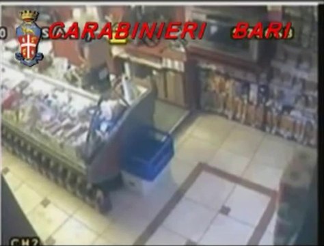Ruvo di Puglia (BA) - 5 fermi per la rapina alla salumeria (01.06.12)
