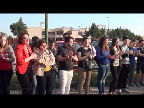 Aversa (CE) - Attentato Brindisi, l'Itc 'Gallo' ricorda Melissa (29.05.12)