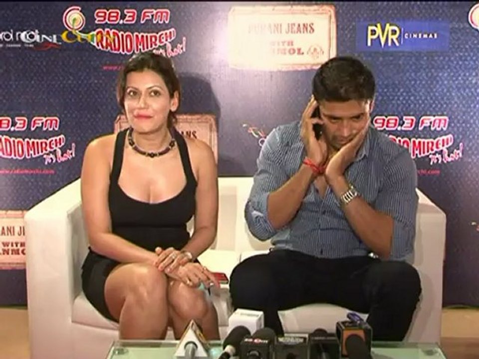 Radio Mirchi Screened Awara To Honour Raj Kapoor