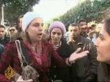 Tunisian police join protesters