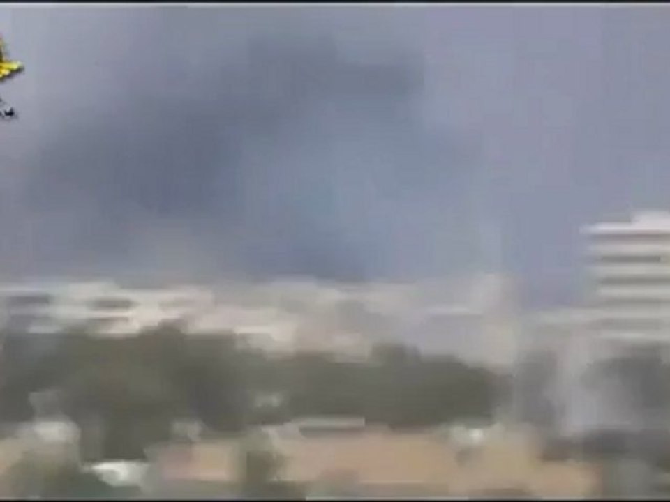 Syria فري برس حمص الصامدة ألسنة الدخانة جراء القصف على أحياء حمص 4 06 2012 Homs