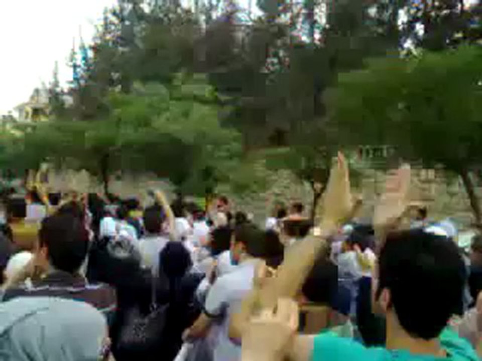 Syria فري برس حلب  الفرقان مظاهرة تهتف للحرية ولحمص 4 6 2012 جـ 2 Aleppo