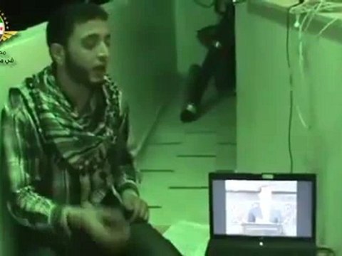 Syria فري برس هااااام خطاب بشار الأسد ورد ثوار حي الخالدية بحمص عليه من تحت القصف رااااائع جدا جدا 3 6 2012 Homs