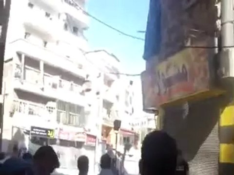 Syria فري برس حلب صلاح الدين اطلاق الرصاص على الأحرار2 6 2012 ج2 Aleppo