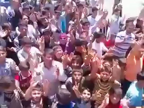 Syria فري برس حماه المحتلة اللطامنة تدجج العهد وتقول لن نركع إلا لله 2 6 2012 Hama