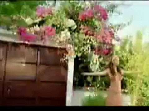 TUGBA OZERK - ASKIN TAM VAKTI - YouTube