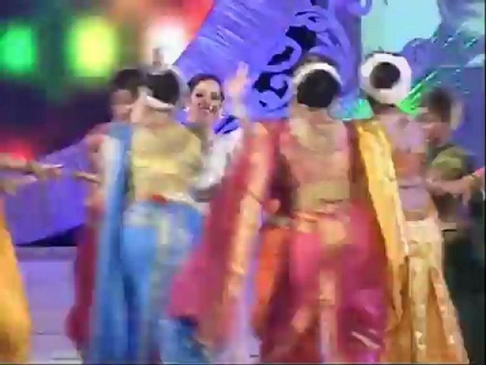 Madhura Velankar Dances To The Tunes Of Ugavali Shukrachi Chandani - Marathi News