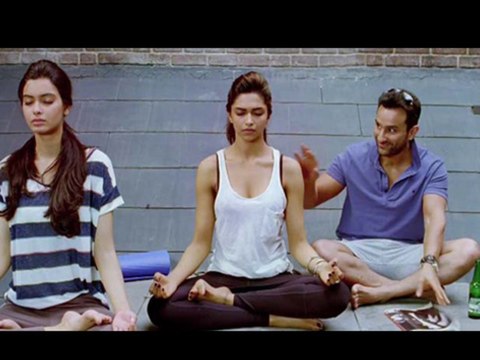 Saif Ali Khan Turns Yoga Guru For Deepika Padukone And Diana Penty - Bollywood Gossip