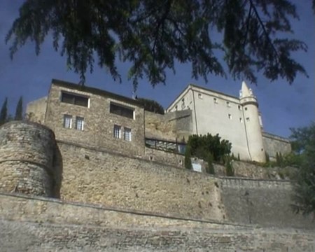Grignan et son château renaissance - Drôme provençale