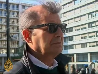 Greek cabinet backs PM's referendum decision