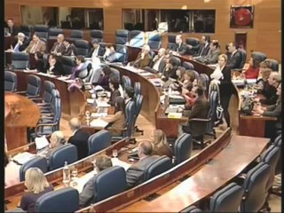 Bronca en la Asamblea de Madrid tras recordar Aguirre la corrupción del PSOE