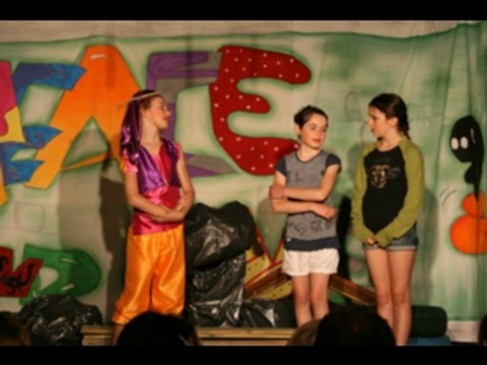 diaporama spectacle 2012 : les Moyens 1