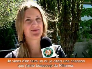 Azarenka on Facebook & Twitter