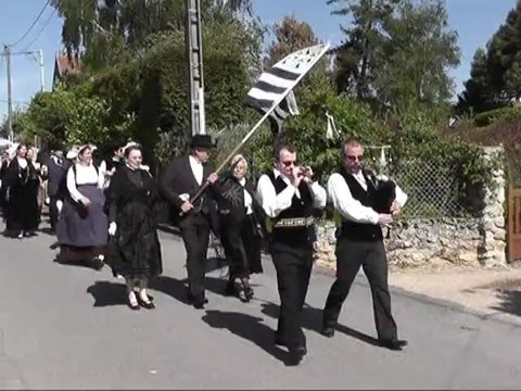SAINT JEAN LES DEUX JUMEAUX avec nos amis de BREIZ 77 - MAI 2012