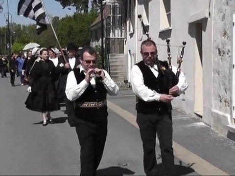 SAINT JEAN LES DEUX JUMEAUX avec nos amis de BREIZ 77 – MAI 2012