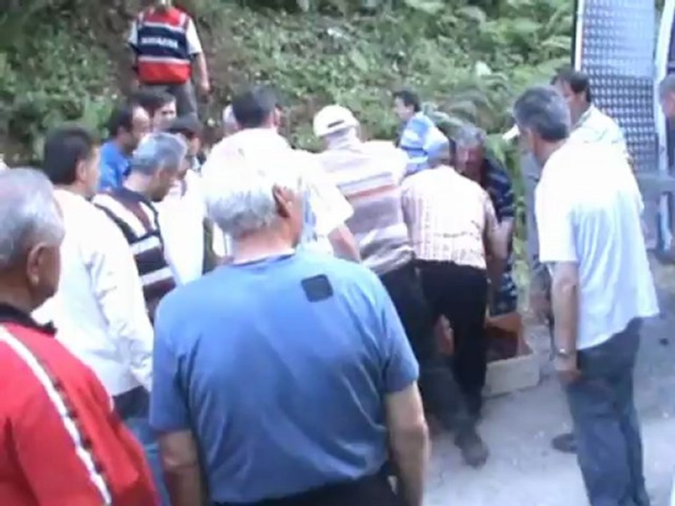 Bölümlü'de kaza, 2 ölü 3 yaralı