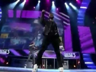 Usher shares his dance moves
