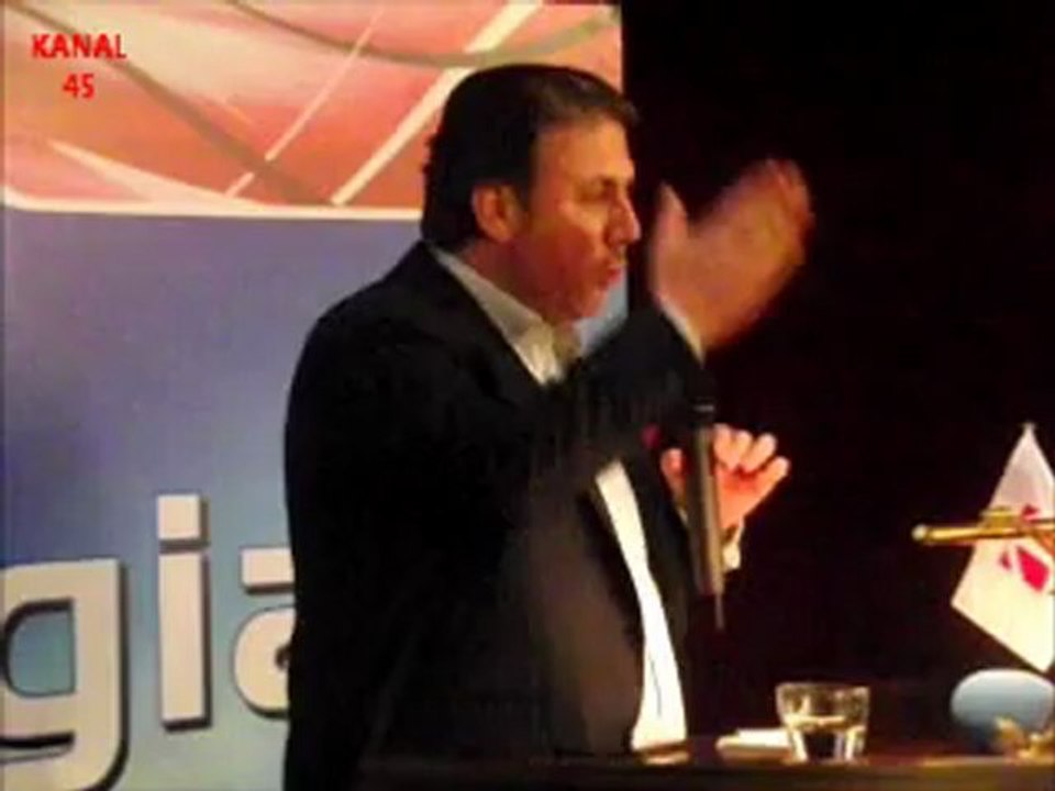 Gazeteci Yiğit Bulut MAGİAD'ın konuğu olarak Manisa'ya geldi