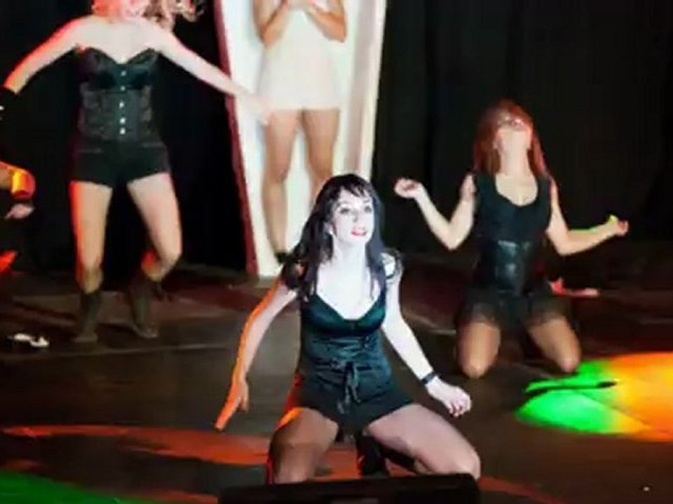 DANCERSHOW57 SHOOT DANCE, LOVE AND SURVIVE by StudioByMad Metz