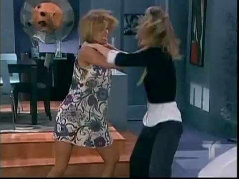 PECADOS AJENOS - Inés e Helena saem no tapa por Fredy