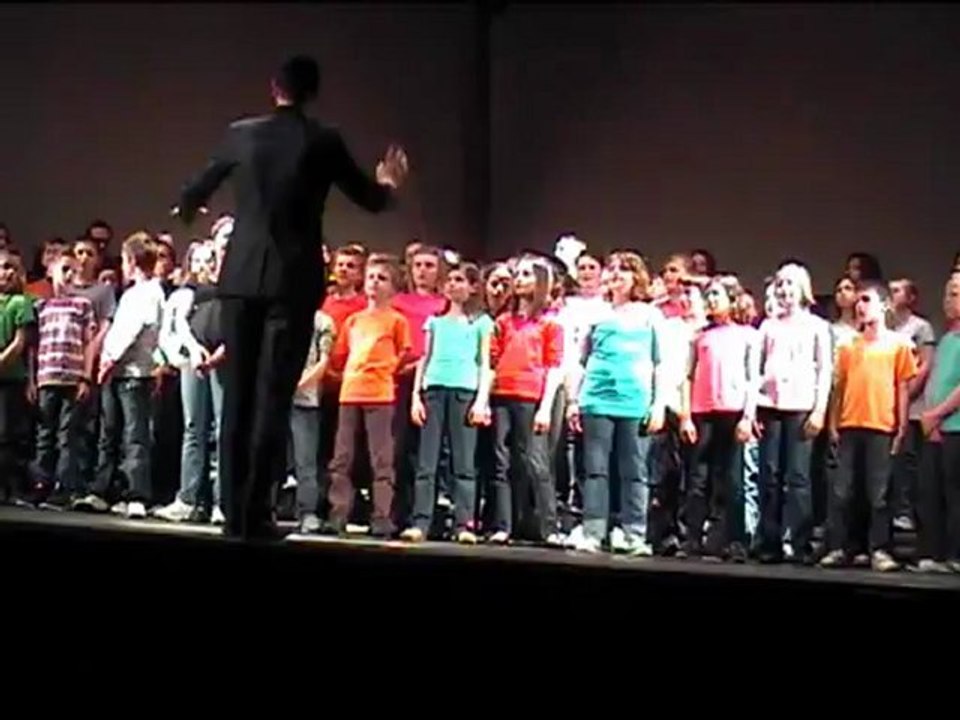 "Let's sing the children... in Meuse !" avec Voces8