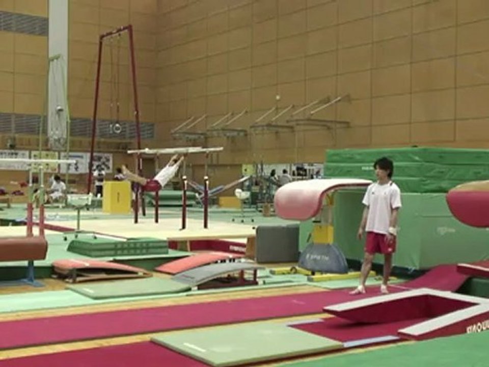 Le gymnaste Uchimura privilégie la victoire de...