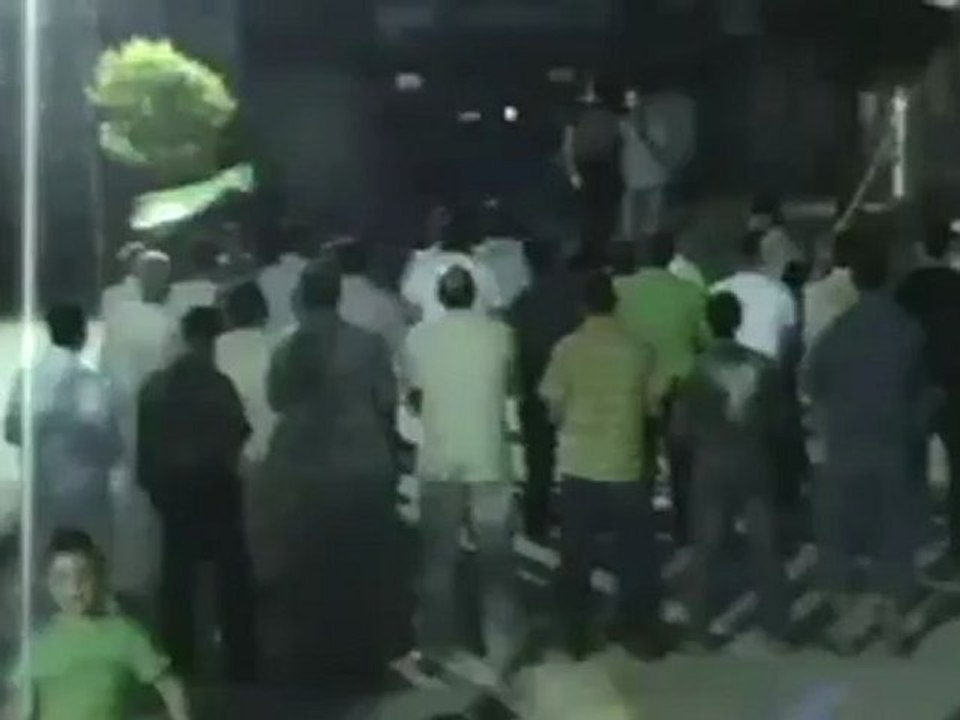 Syria فري برس حماة المحتلة طريق حلب الجديد  كفرزيتا حماة معاكي للموت  6 6 2012 Hama