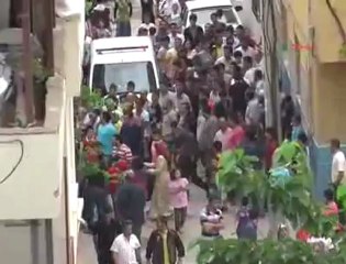 Askere Gitmek İstemediği İçin Kafasına Silah Dayadı