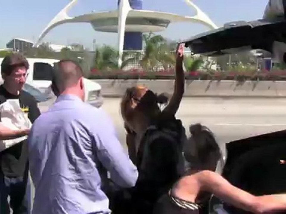 Miley Cyrus Shows Off Her Engagement Ring