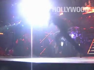 Flashback to Miley Cyrus' concert performance in Australia!  - Hollywood.TV