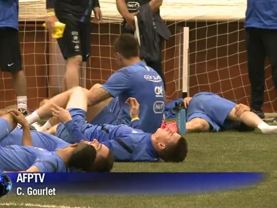 A spot of indoor training for the French side