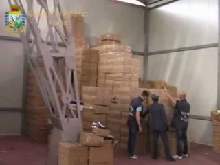 Roma - Scarpe contraffatte, sequestrato capannone (07.06.12)