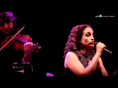 Napoli - Noa al San Carlo apre il Teatro Festival (07.06.12)