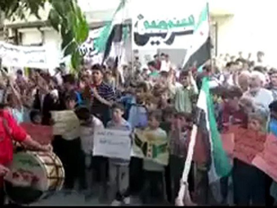 Syria فري برس ادلب سرمين مظاهرة حاشدة بعد صلاة العصر نصرة لشهداء 7 6 2012 ج2 Idlib